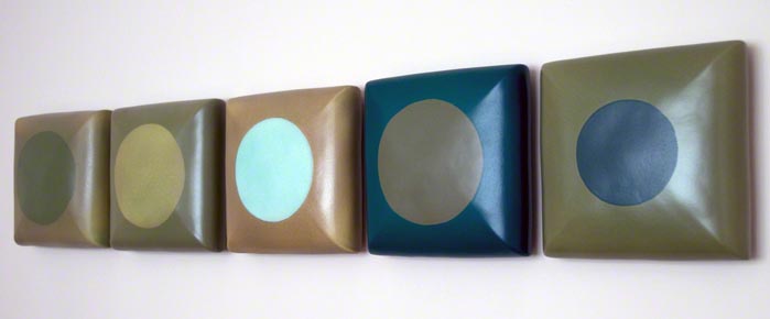 Five Circles with Aqua Centre - Glazed Ceramics - 2008 - 160 x 30 x 10 cm 